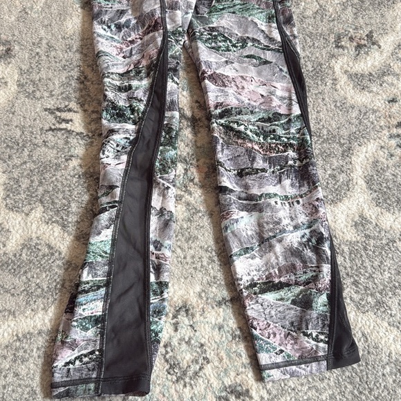 Lululemon Train Times Pant 25" - Picture 3 of 7